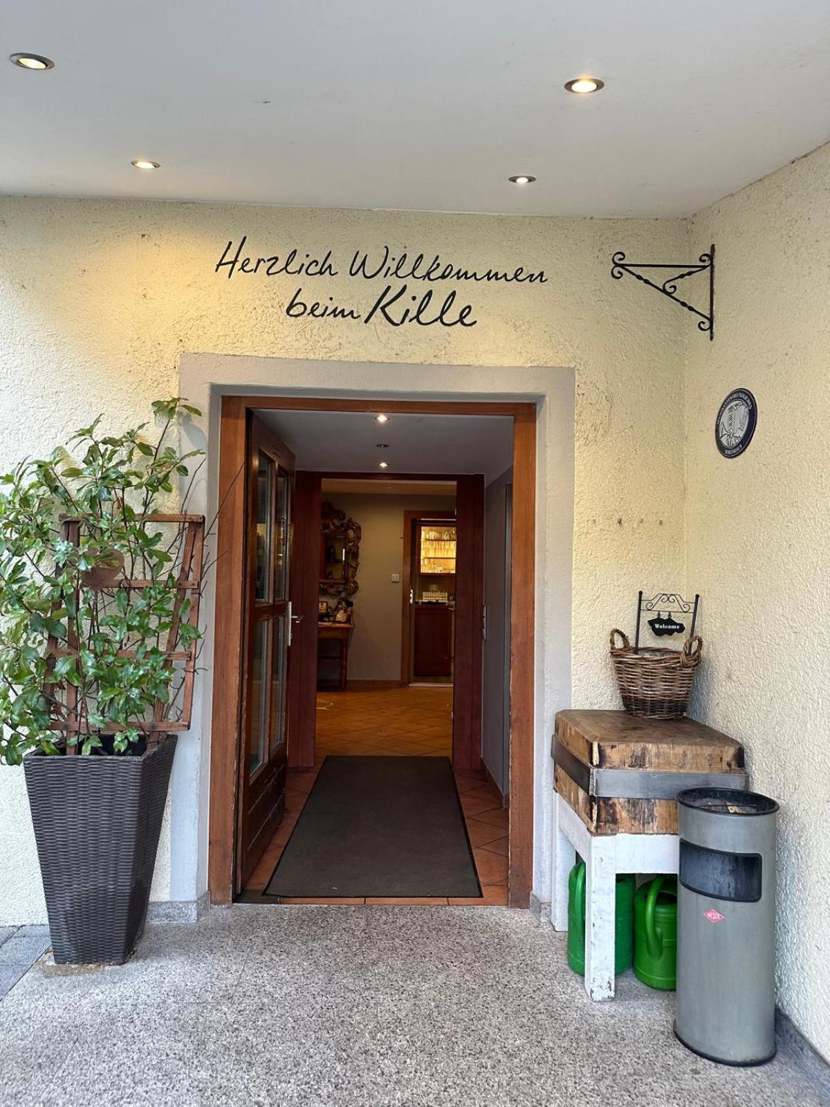 Gasthaus - Hotel Neue Post Meitingen Buitenkant foto